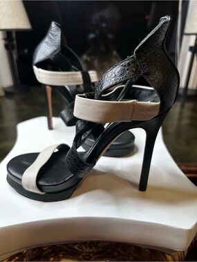 Camilla Skovgaard Black Cream Strappy Platform Stiletto Heels | EU 35 US 5